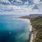 Amadei Promenade