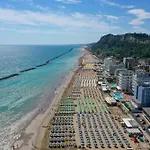 Amadei Promenade 3*