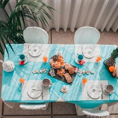 Amadei Promenade Otel