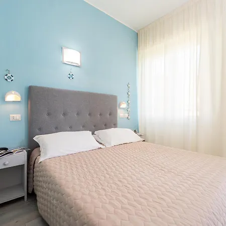 Amadei Hotel Promenade 3* Pesaro