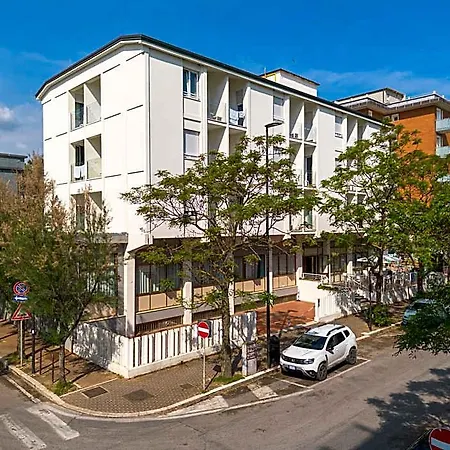 Amadei Hotel Promenade 3* Pesaro