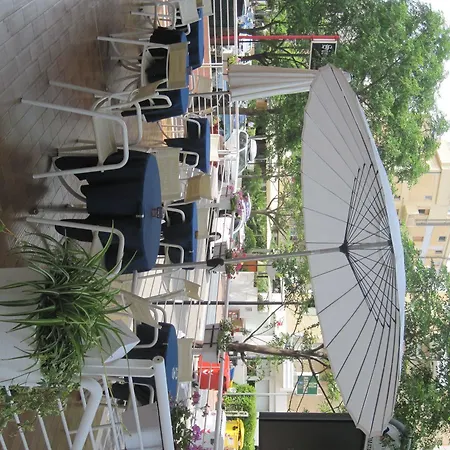 Ξενοδοχείο Amadei Promenade 3*